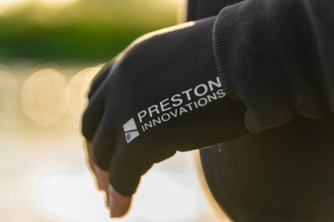 P0200557-58 Lightweight Gloves_ls_04.jpg